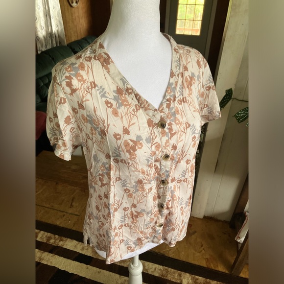 Kuhl Tops - Kuhl Short Sleeve Button Detail Top Size Medium Women’s